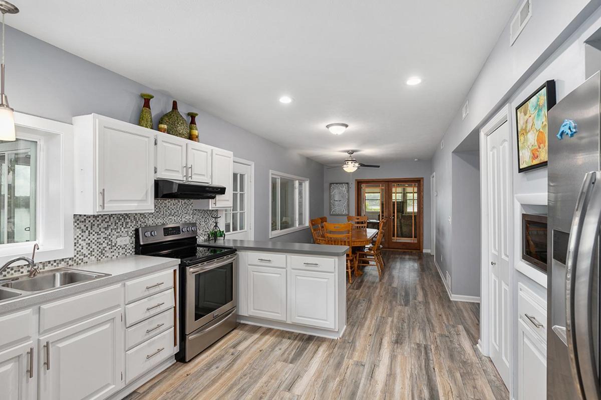 Lakeside Getaway With Dock, Firepit, Grill Newaygo Екстер'єр фото