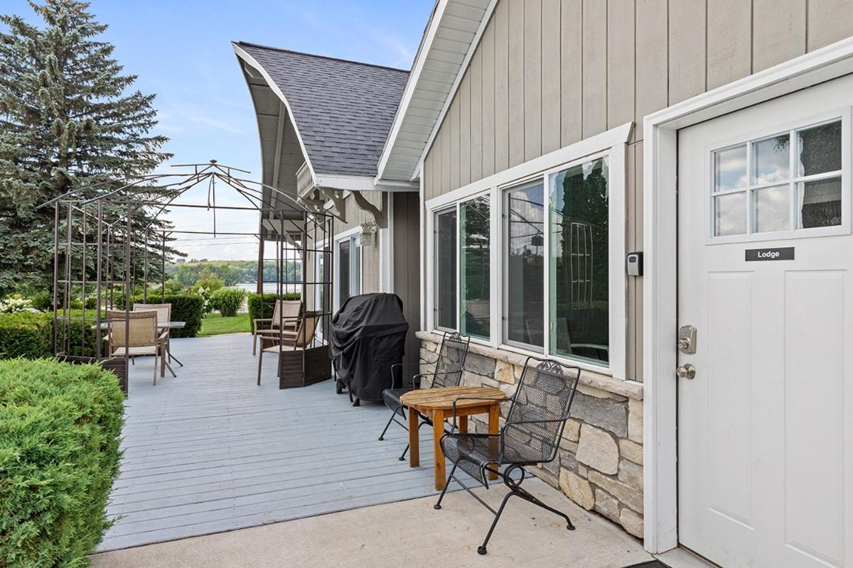 Lakeside Getaway With Dock, Firepit, Grill Newaygo Екстер'єр фото