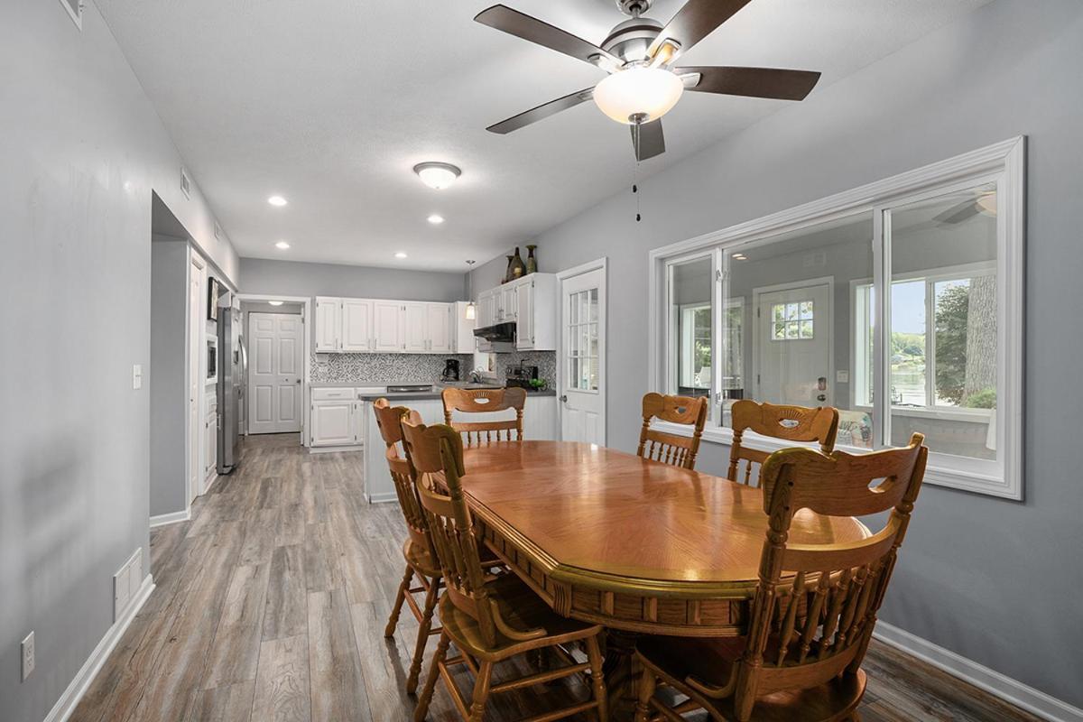 Lakeside Getaway With Dock, Firepit, Grill Newaygo Екстер'єр фото